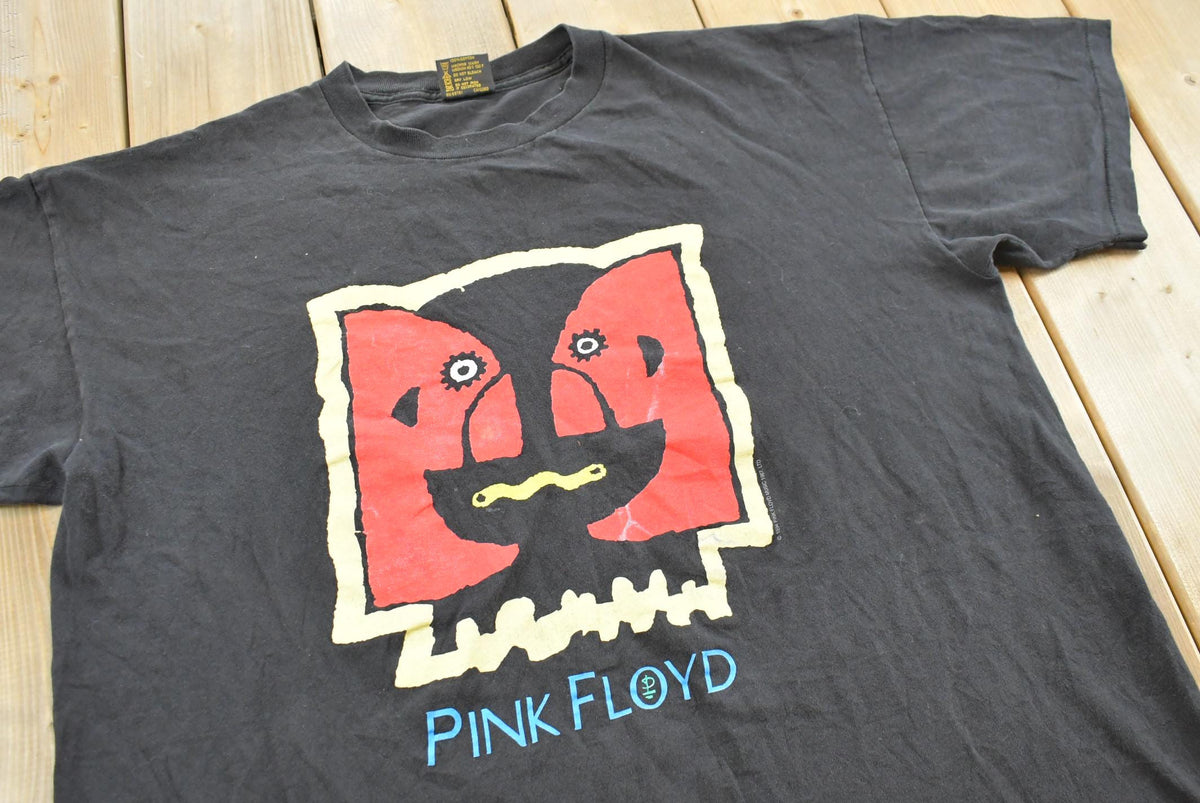 Vintage 1994 Pink Floyd Division Bell World Tour Graphic Band T-Shirt Mens XL from propervintagecanada