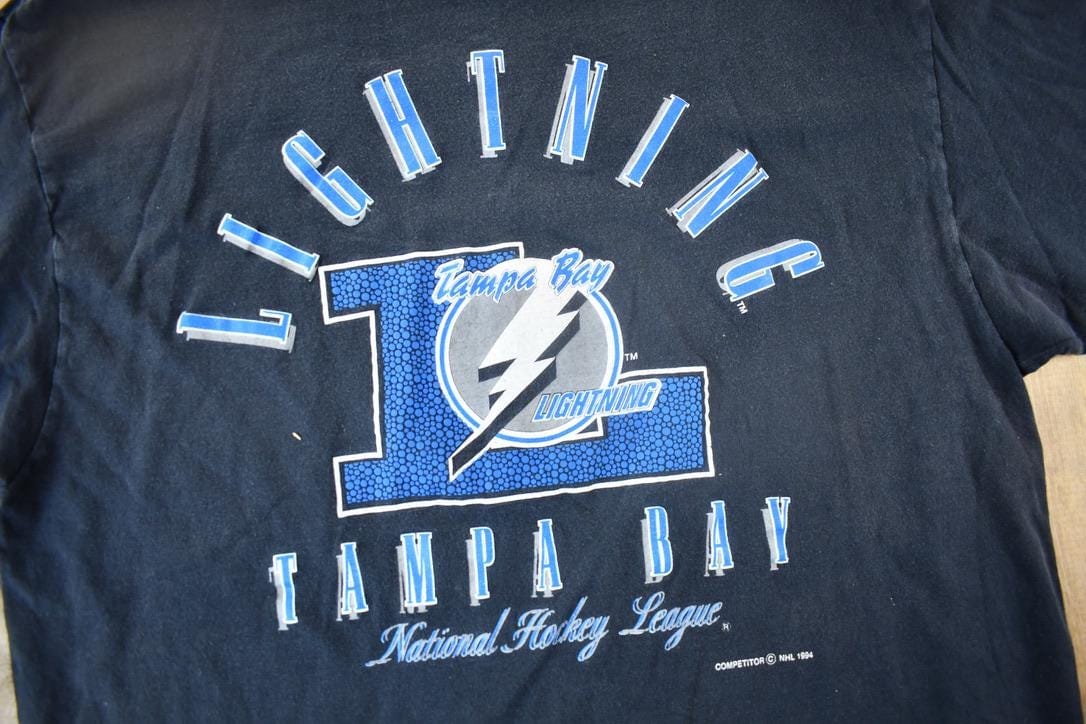 Vintage 1994 Tampa Bay Lightning NHL Hockey Graphic T-Shirt Men's 2XL from propervintagecanada