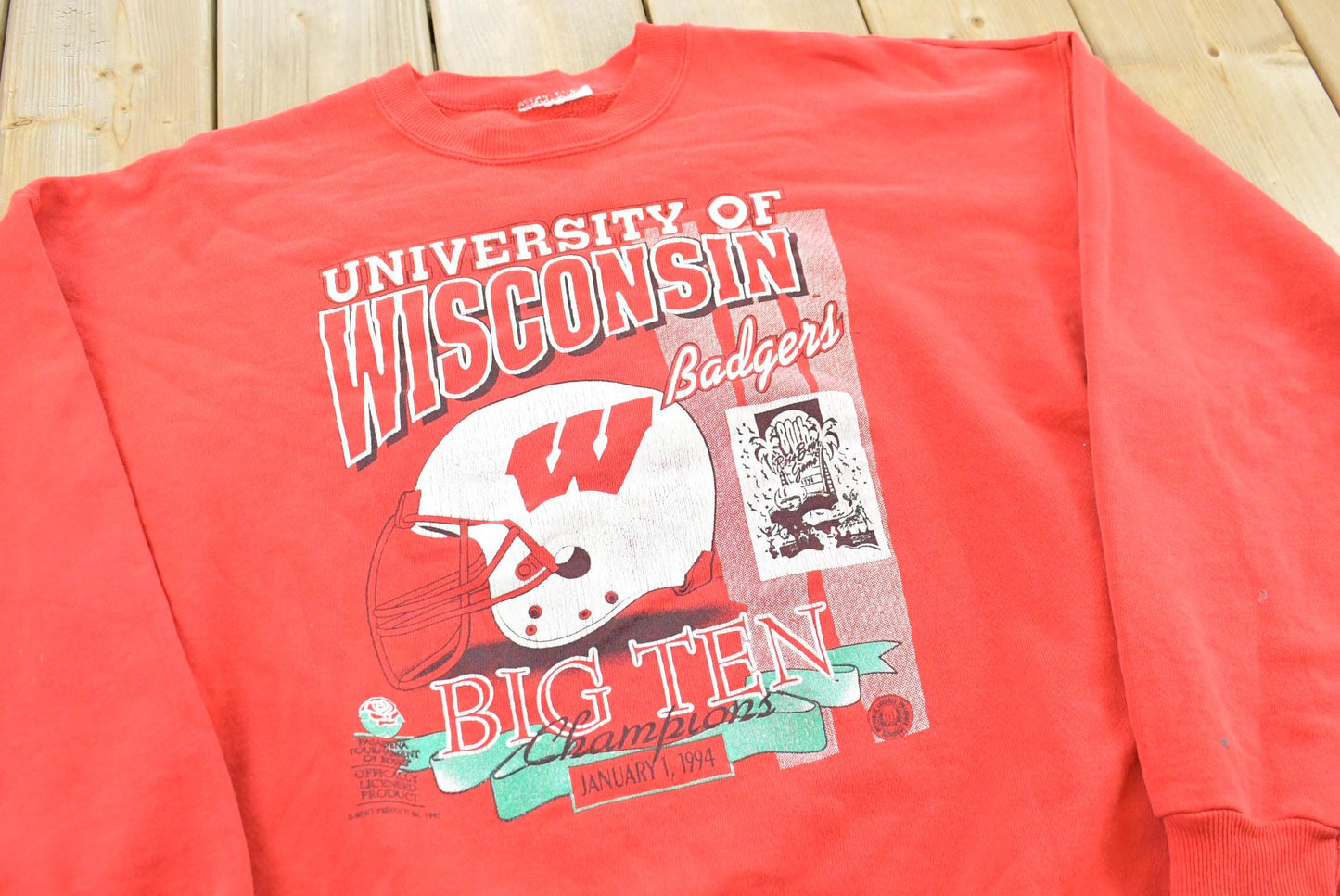 Vintage 1994 University of Wisconsin Badgers Collegiate Crewneck Mens XL from propervintagecanada