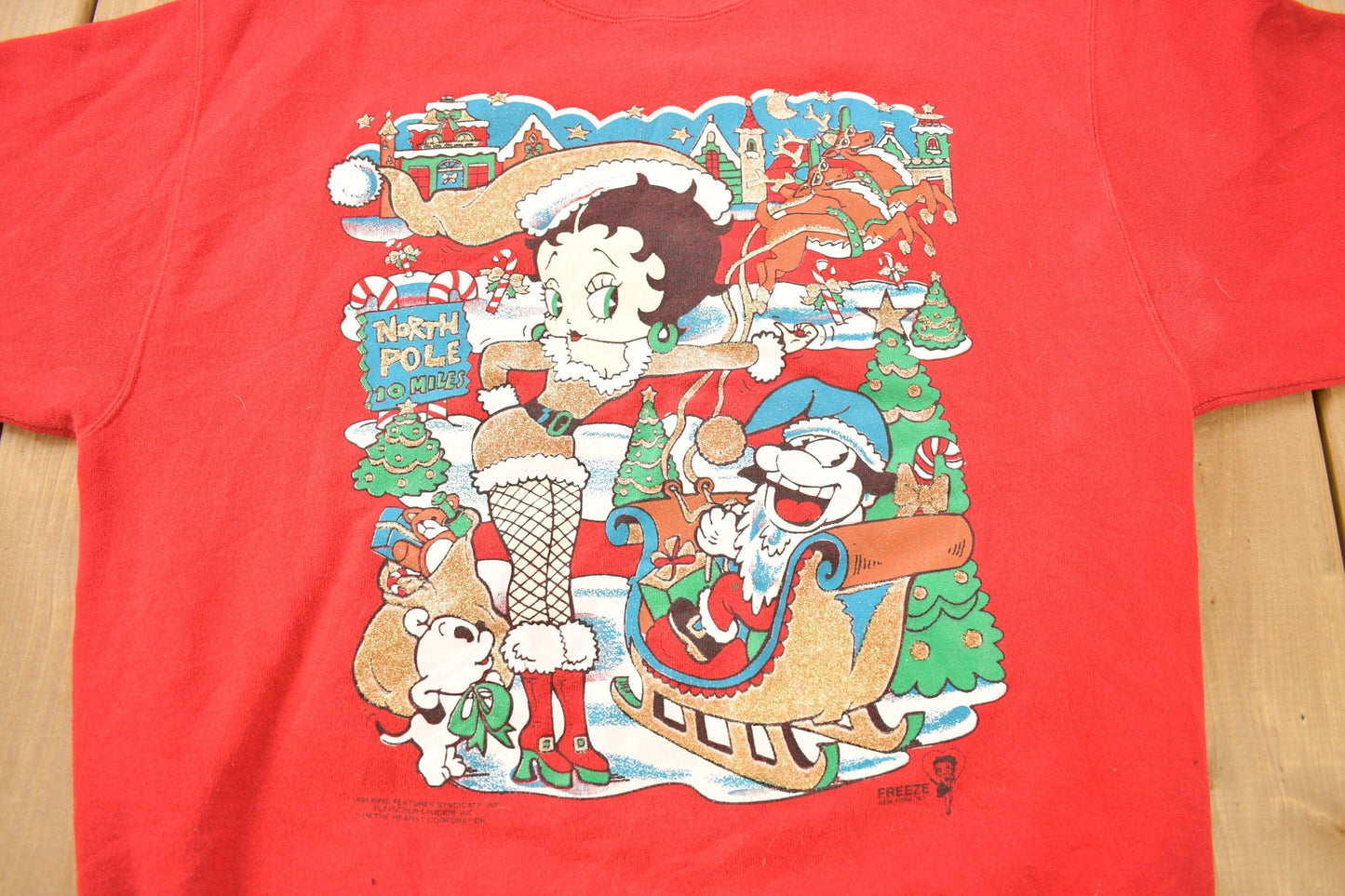 Vintage 1995 Betty Boop Christmas Theme Crewneck Men's Large from propervintagecanada