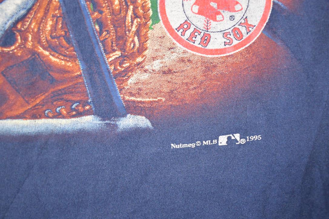 Vintage 1995 Boston Red Sox MLB T-Shirt Men's L from propervintagecanada