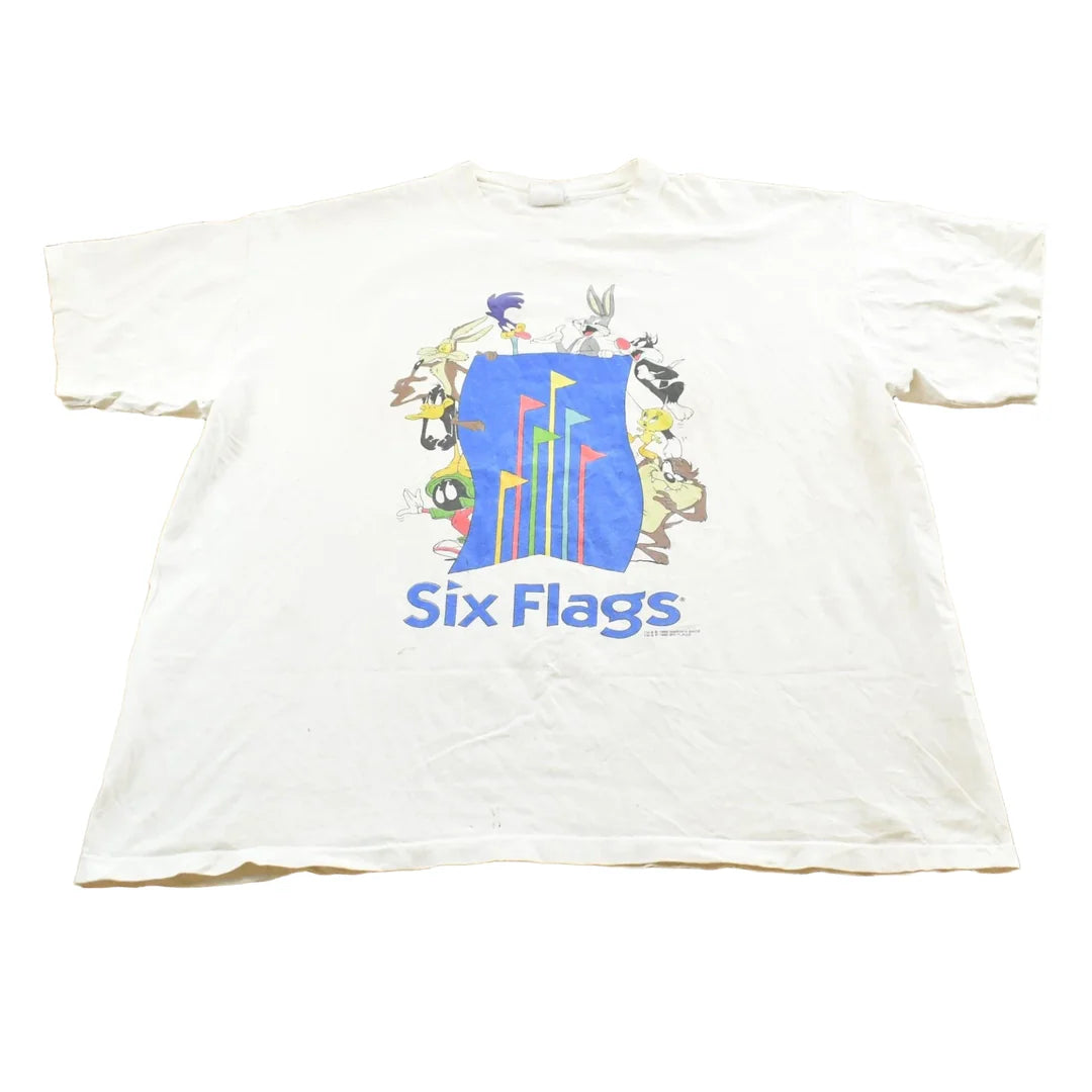 Vintage 1995 Looney Tunes Six Flags Graphic T Shirt Mens 2XL from propervintagecanada