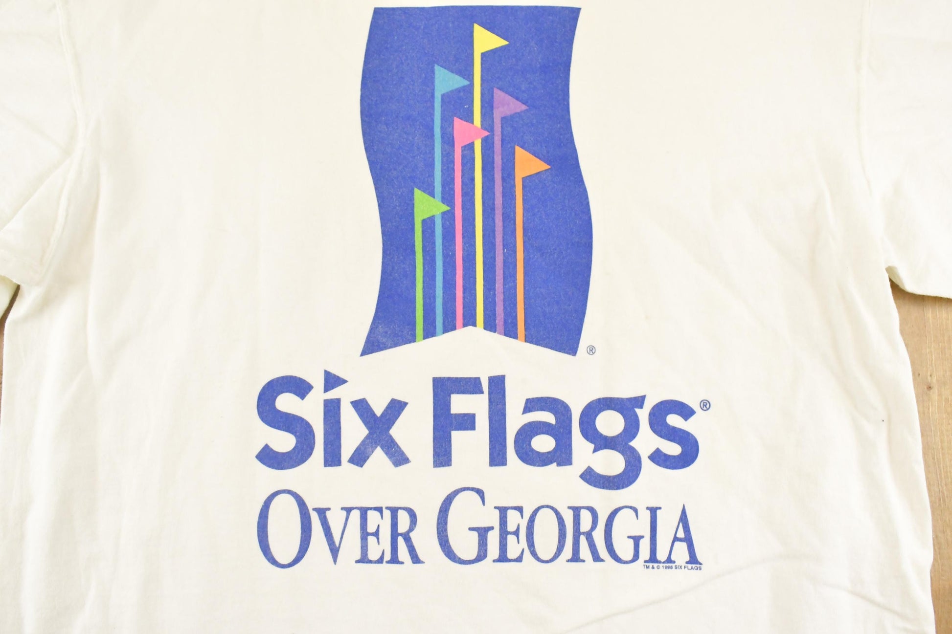 Vintage 1995 Six Flags Georgia Souvenir Travel T-Shirt Men's XL from propervintagecanada