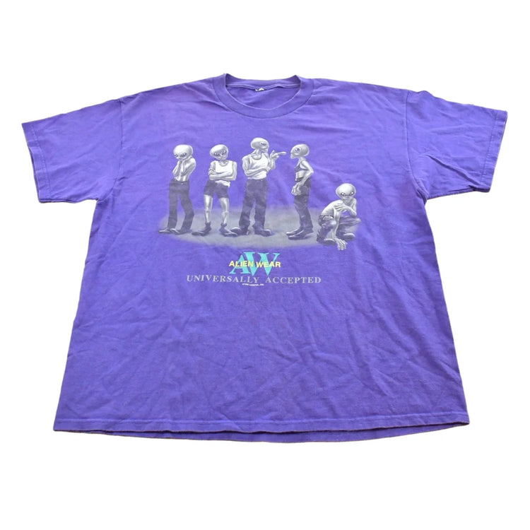 Vintage 1996 Alien Wear Graphic T-Shirt Mens XL from propervintagecanada
