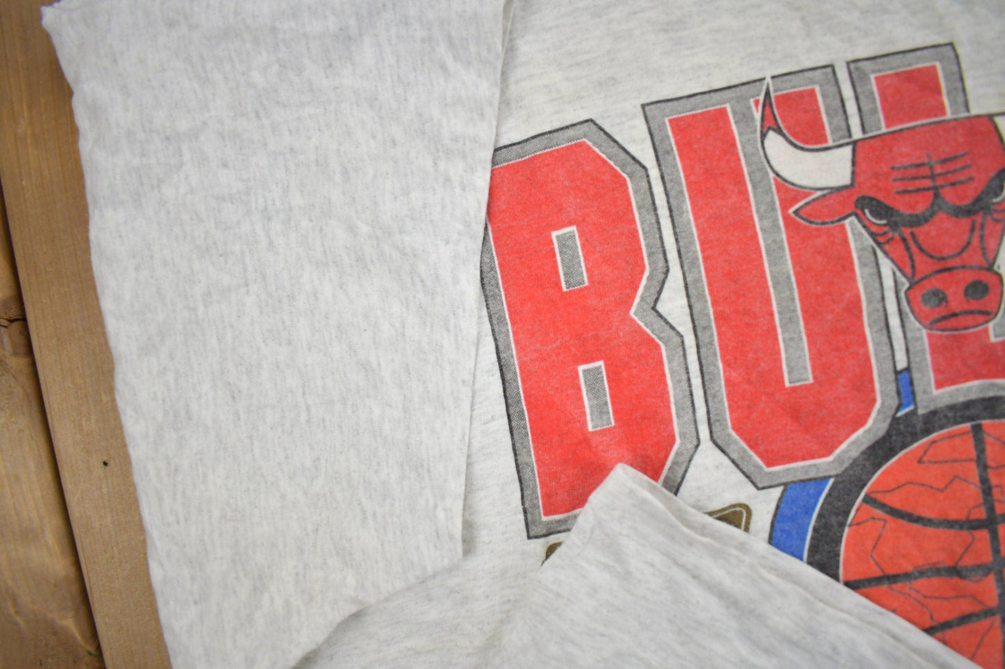Vintage 1996 Chicago Bulls NBA Champions T-Shirt Men's XL from propervintagecanada