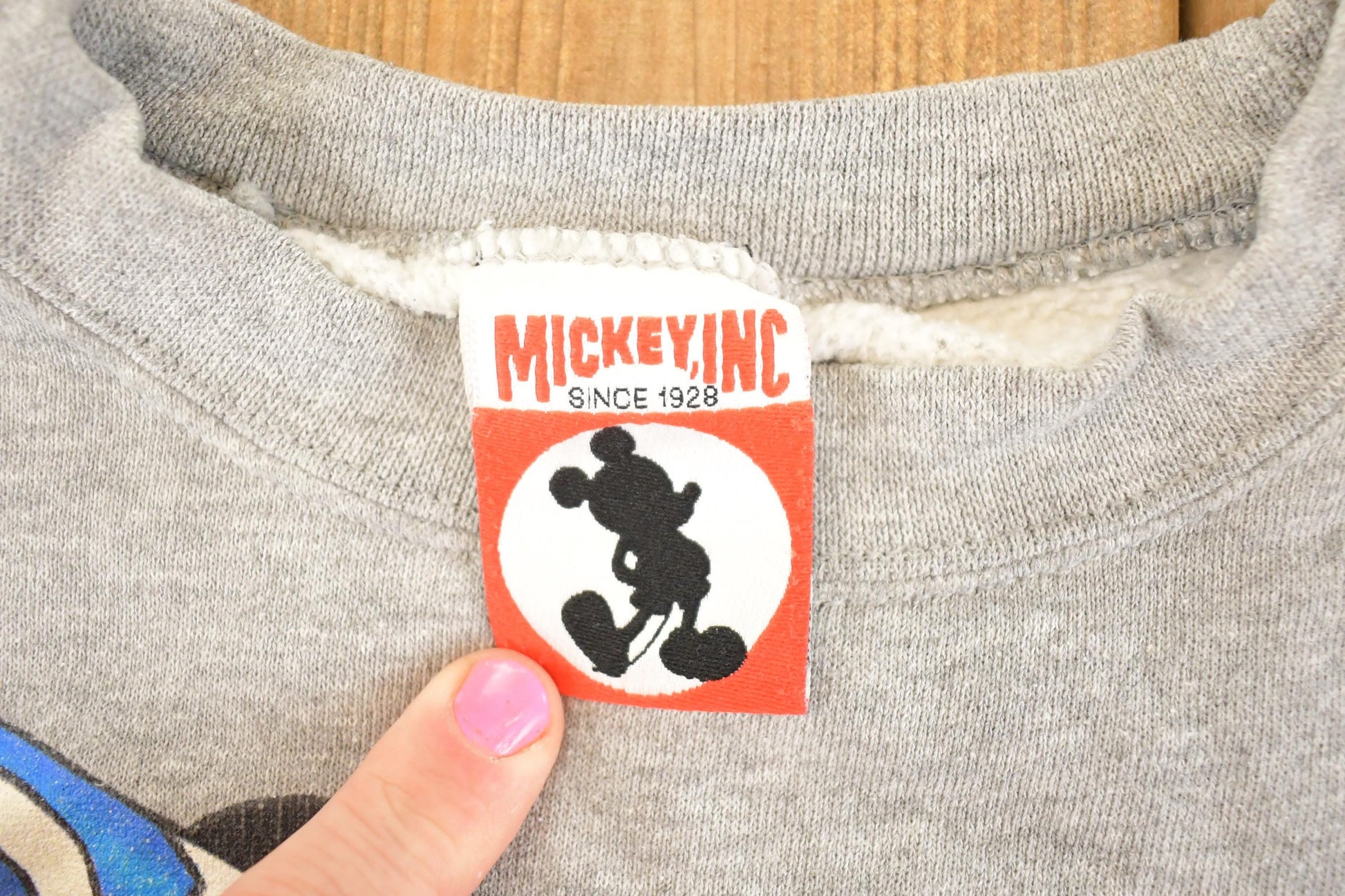 Vintage 1996 Walt Disney World 25 Crewneck Sweatshirt Men's Men's Large from propervintagecanada