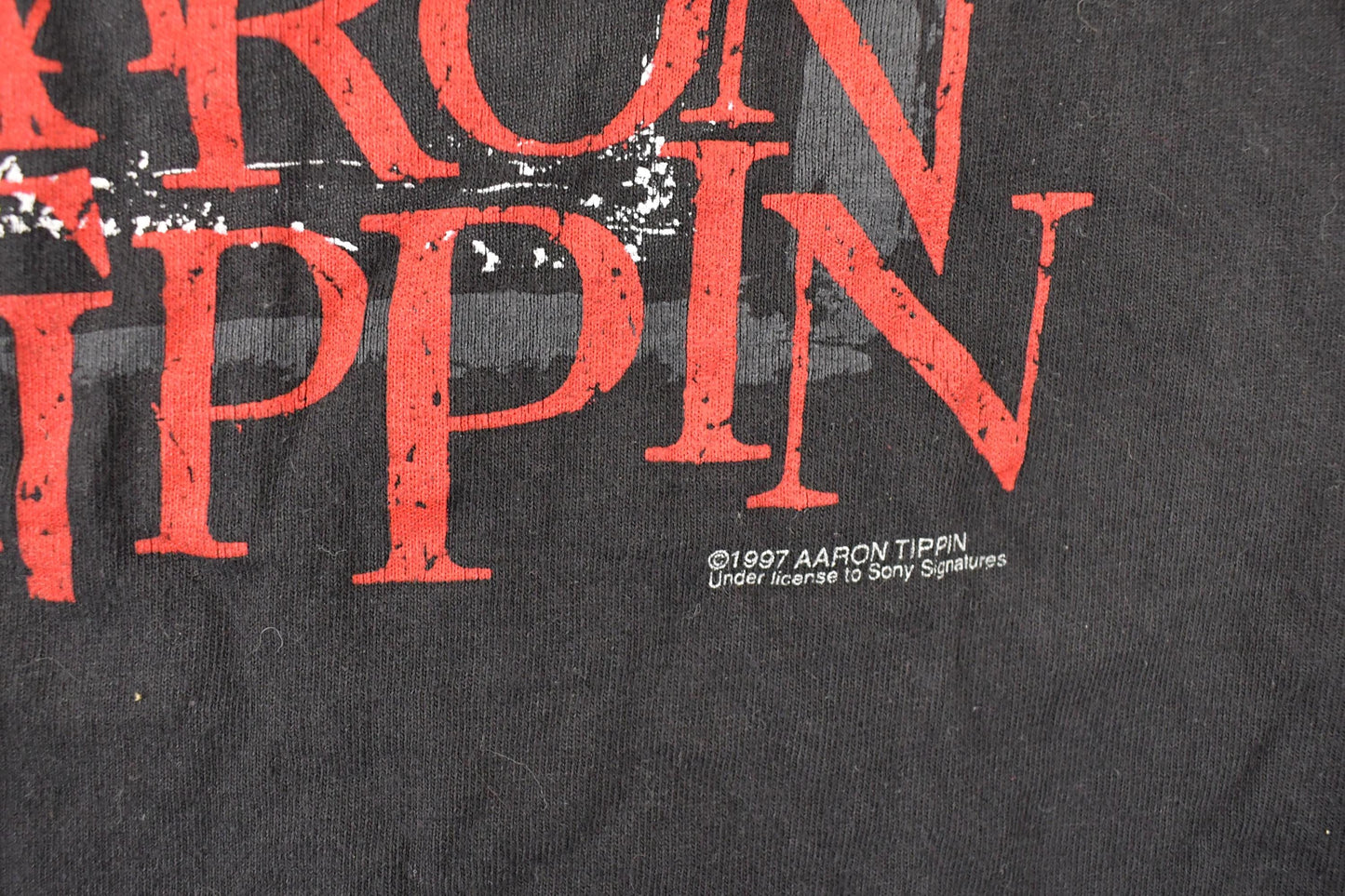Vintage 1997 Aaron Tippin Greatest Hits Souvenir Band T-Shirt Men's M from propervintagecanada