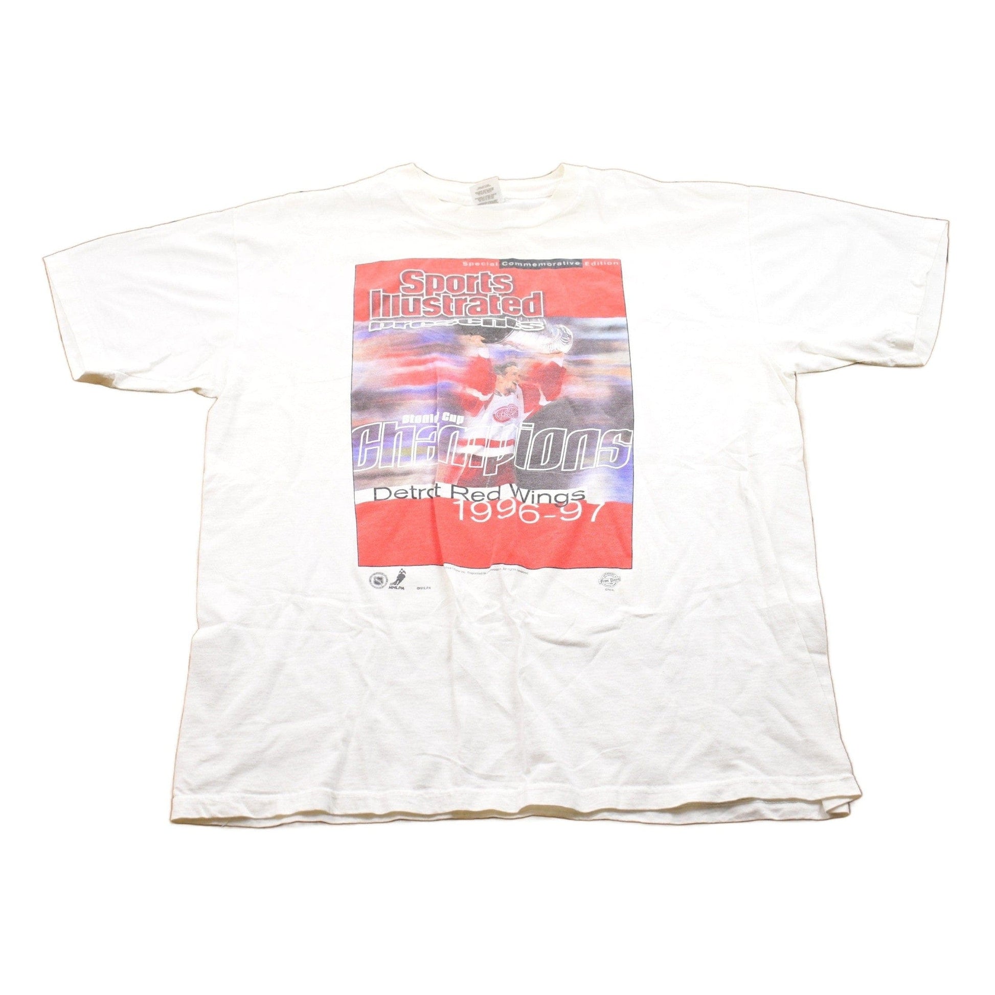 Vintage 1997 Detroit Red Wings NHL Graphic T-Shirt Men's XL from propervintagecanada