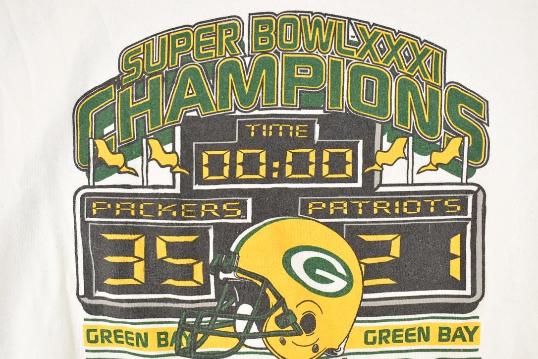 Vintage 1997 Green Bay Packers Super Bowl Champions Graphic Print NFL Football Crewneck Sweatshirt Men's L from propervintagecanada