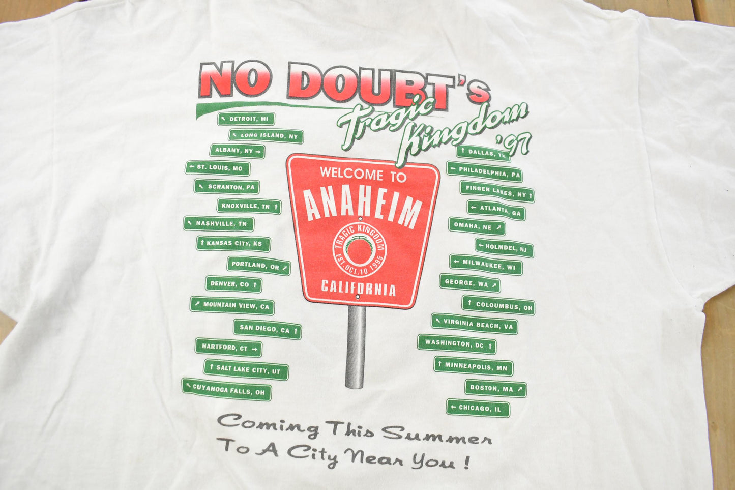 Vintage 1997 No Doubt Tragic Kingdom Tour Band T-Shirt Men's XL from propervintagecanada