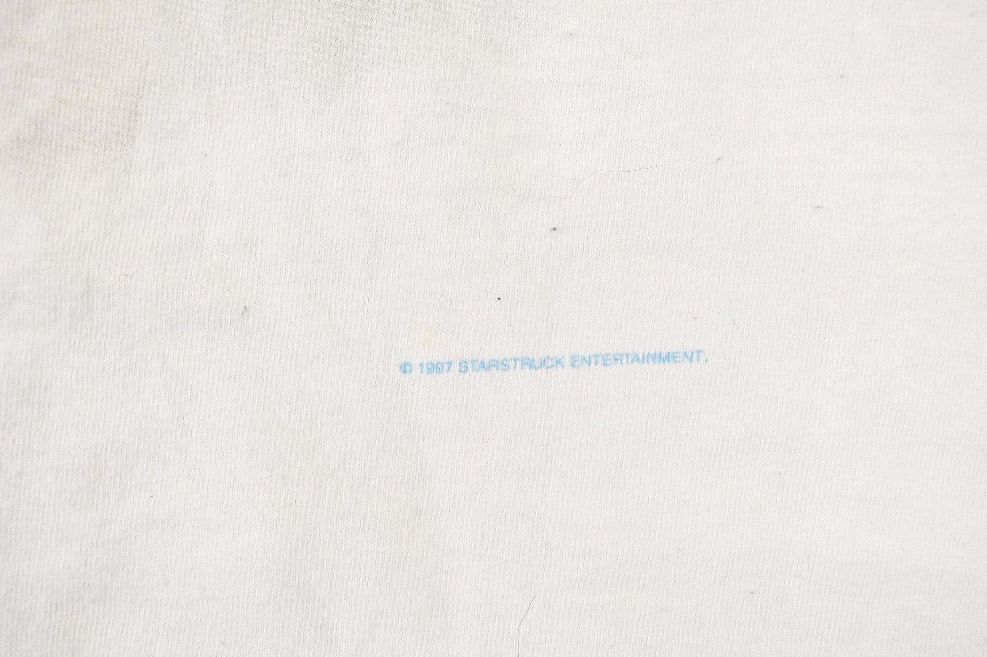 Vintage 1997 Reba Mcentire Souvenir Band T-Shirt Women's L from propervintagecanada