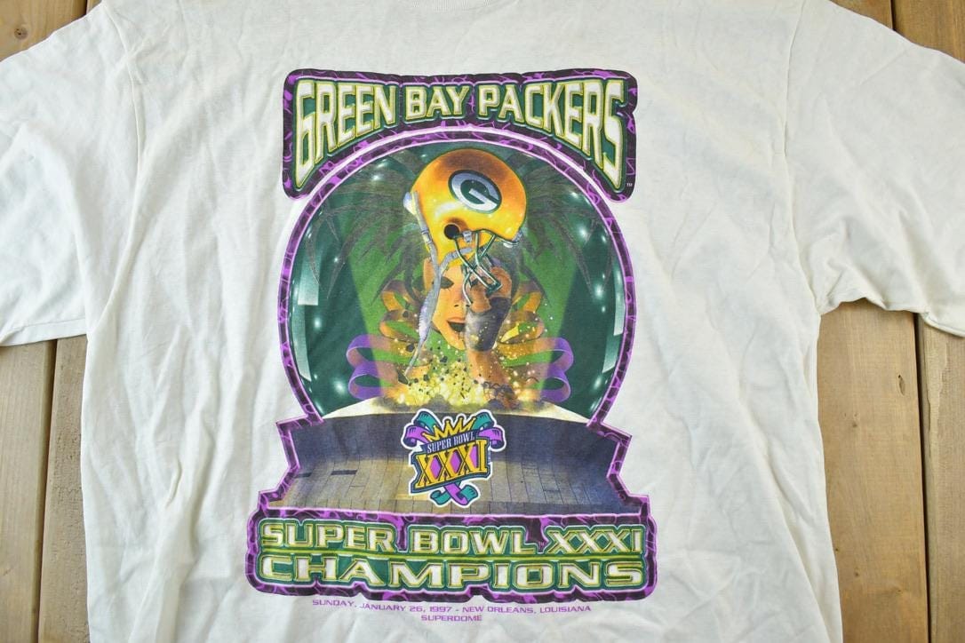 Vintage 1997 Starter Green Bay Packers Super Bowl xxxi Champions NFL Graphic T-ShirtMen's XL from propervintagecanada