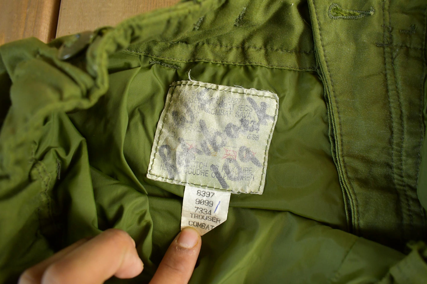 Vintage 1998 Army Military Green Combat Trousers Men's 33 x 30 from propervintagecanada