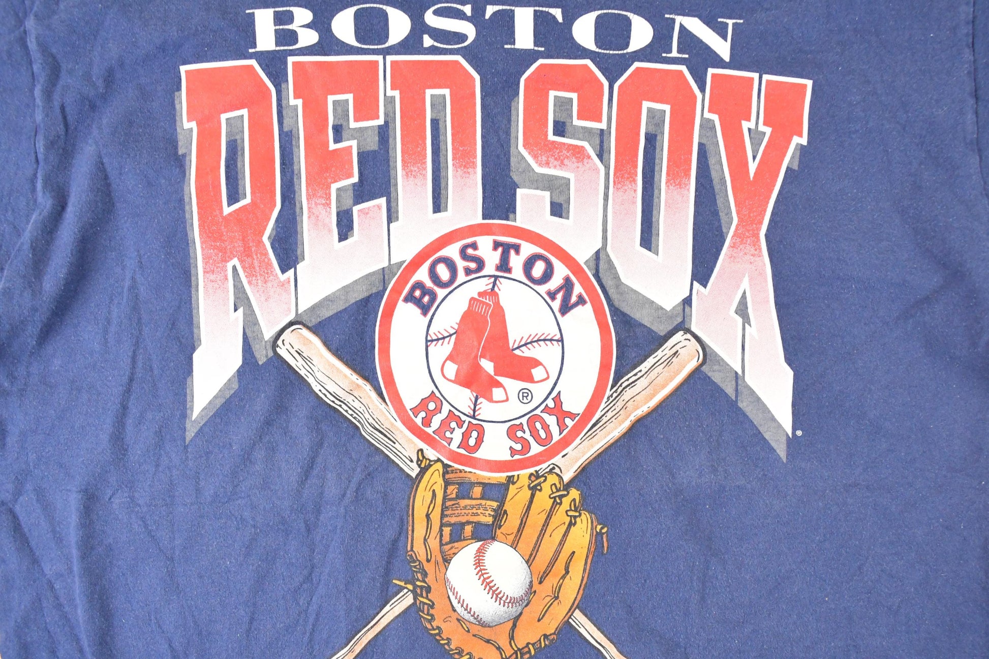 Vintage 1998 Boston Redsox MLB T-Shirt Men's L from propervintagecanada