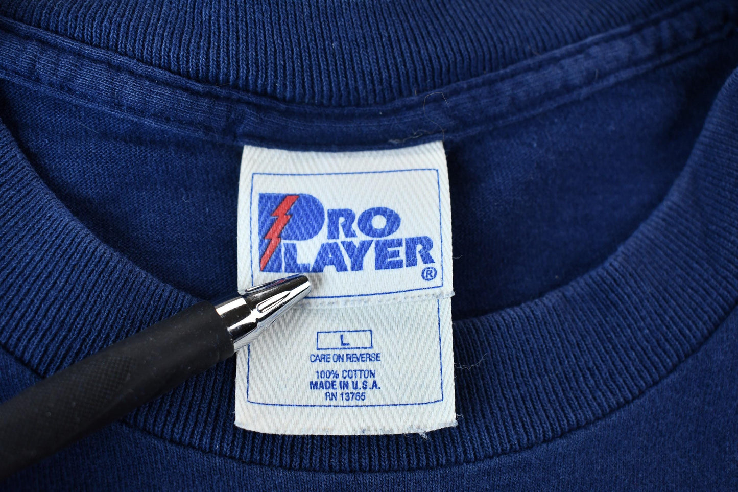 Vintage 1998 Denver Broncos Super Bowl XXXII Champions NFL Football Graphic T-Shirt Men's Large from propervintagecanada