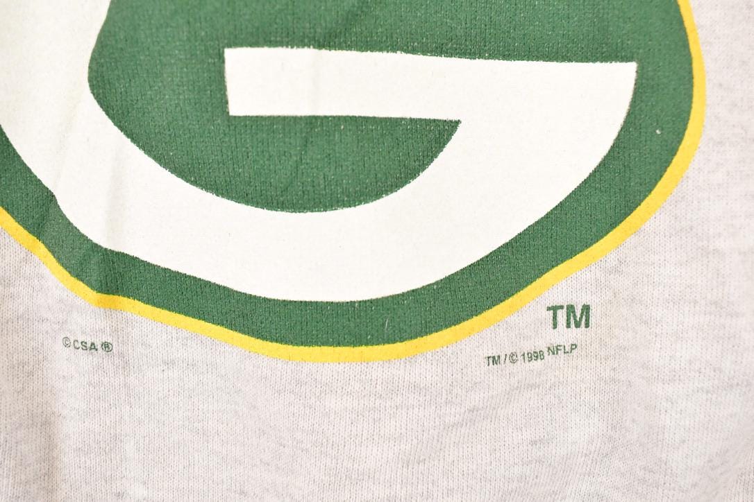 Vintage 1998 Green Bay Packers NFL Football Graphic Print Crewneck Sweatshirt Youth L from propervintagecanada