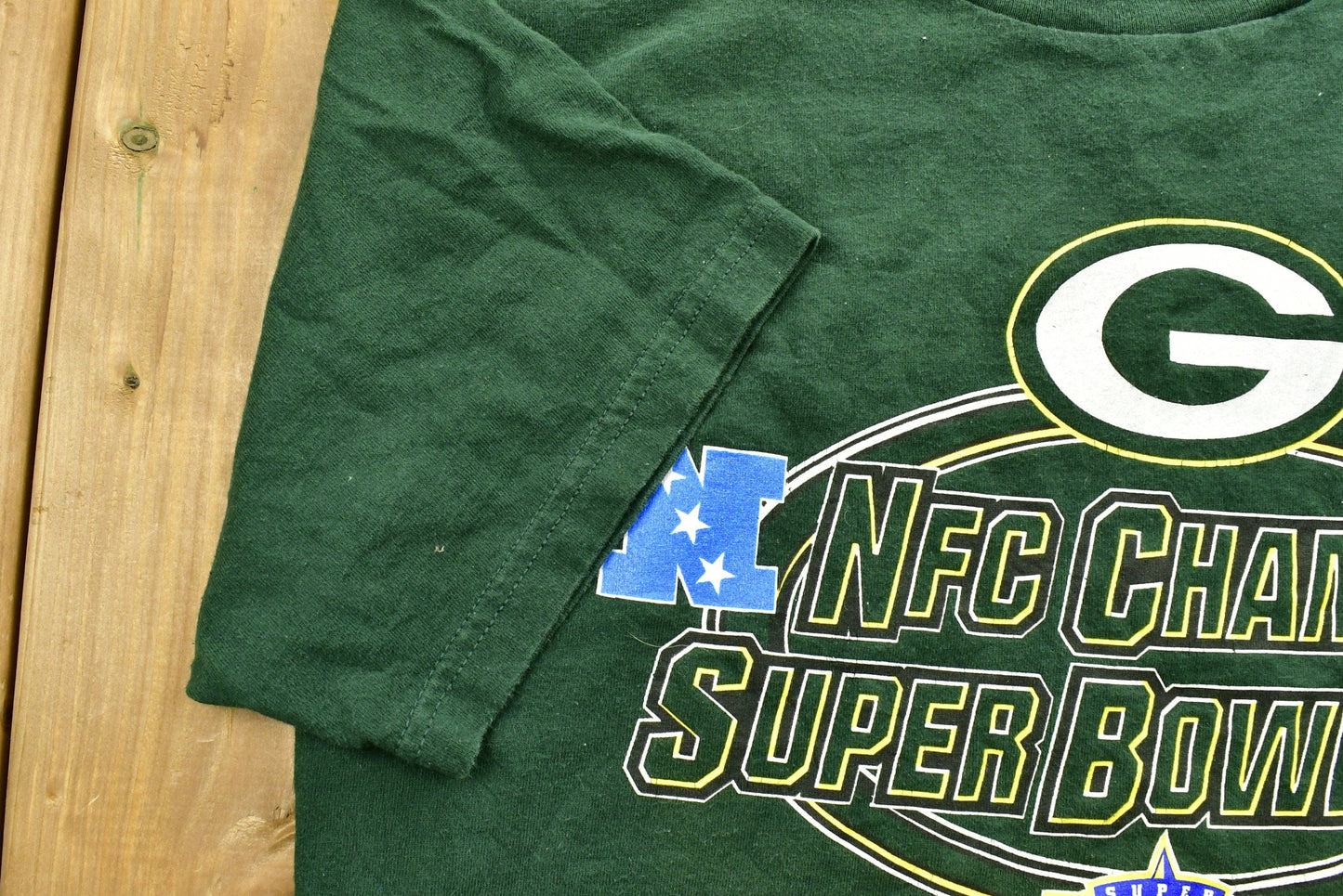 Vintage 1998 Greenbay Packers Super Bowl Logo 7 T-Shirt , Graphic , 80s , 90s , Streetwear , Retro Style from propervintagecanada