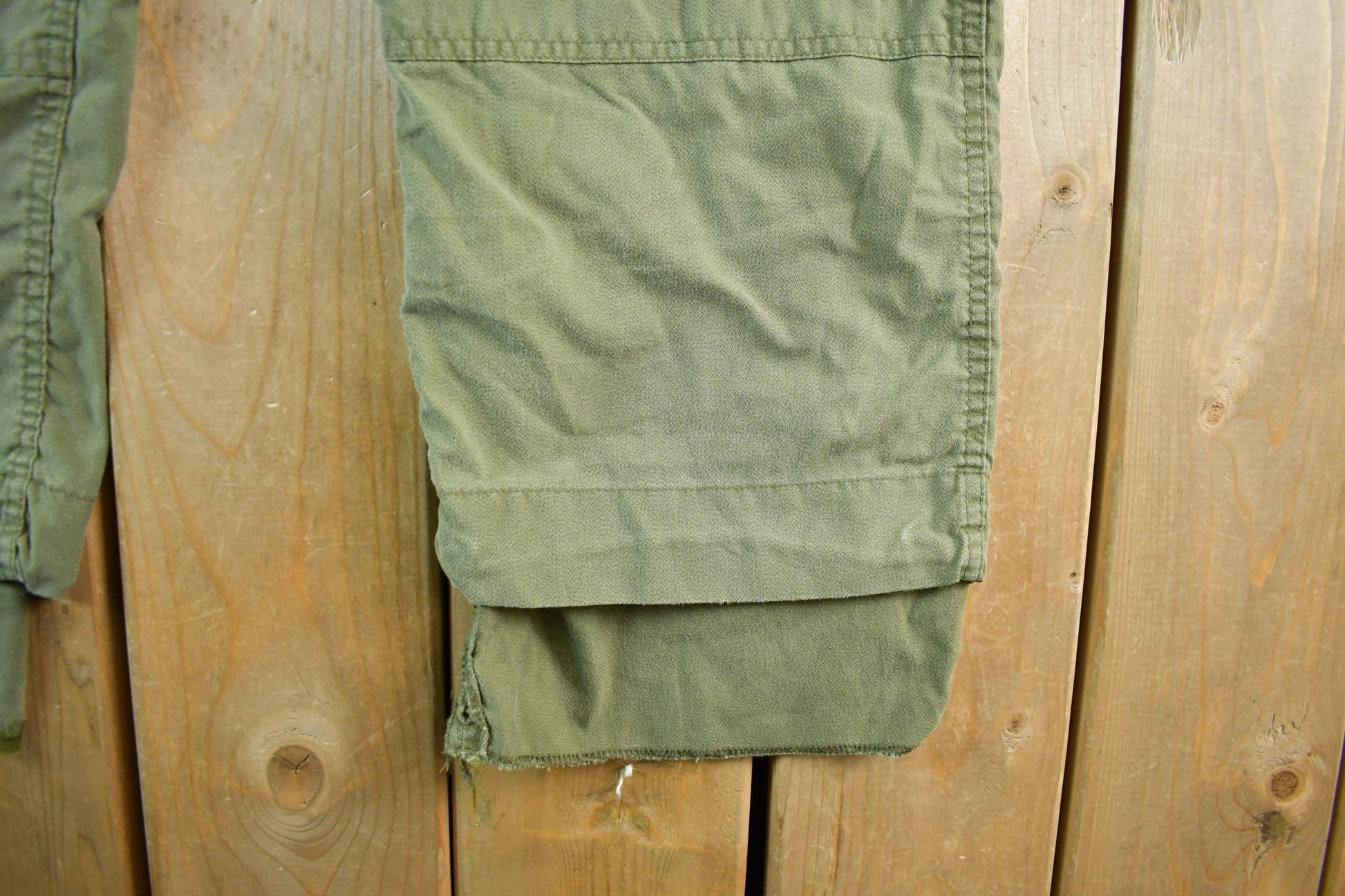 Vintage 1998 Military Green Cargo Pants Men's Medium 32 x 27 from propervintagecanada