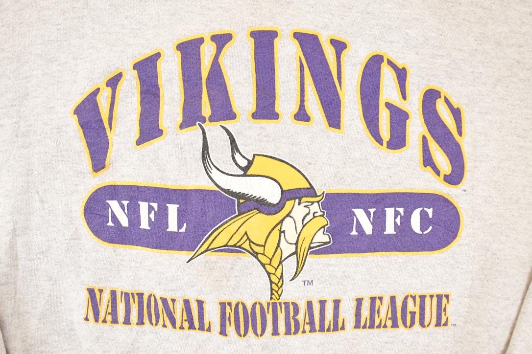 Vintage 1998 Minnesota Vikings NFL Crewneck Sweatshirt Men's L from propervintagecanada