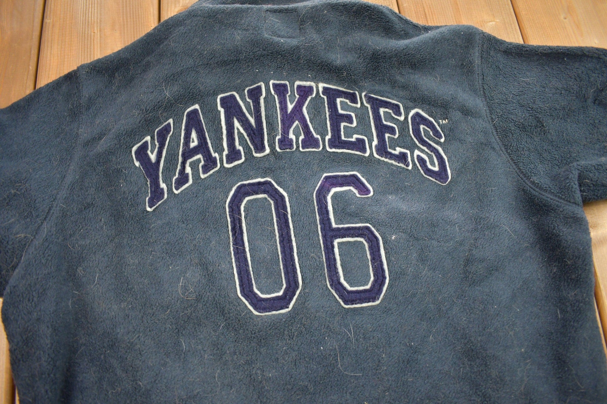 Vintage 1998 New Yankees MLB Heavy Weight Quarter Zip Fleece Sweater Men's XL from propervintagecanada