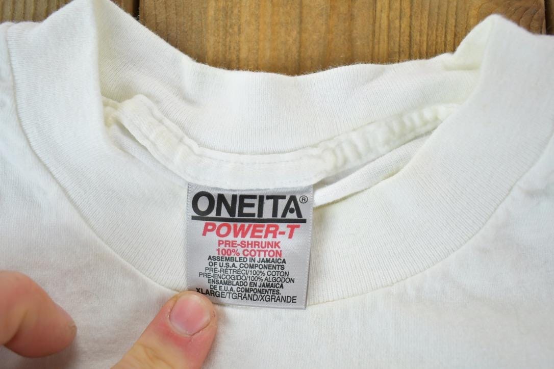 Vintage 1998 Shamrock 5K Walk Souvenir Single Stitch Graphic Print T-Shirt Made In USA Men's Large from propervintagecanada