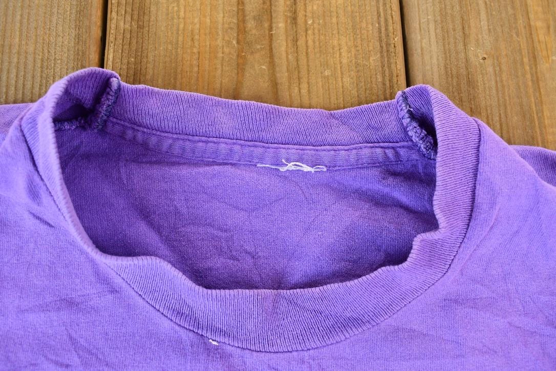 Vintage 1998 Vine Dining Single Stitch Picnic Graphic T-Shirt Men's Small from propervintagecanada