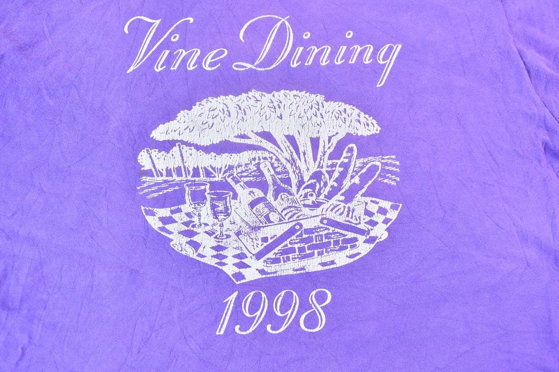 Vintage 1998 Vine Dining Single Stitch Picnic Graphic T-Shirt Men's Small from propervintagecanada