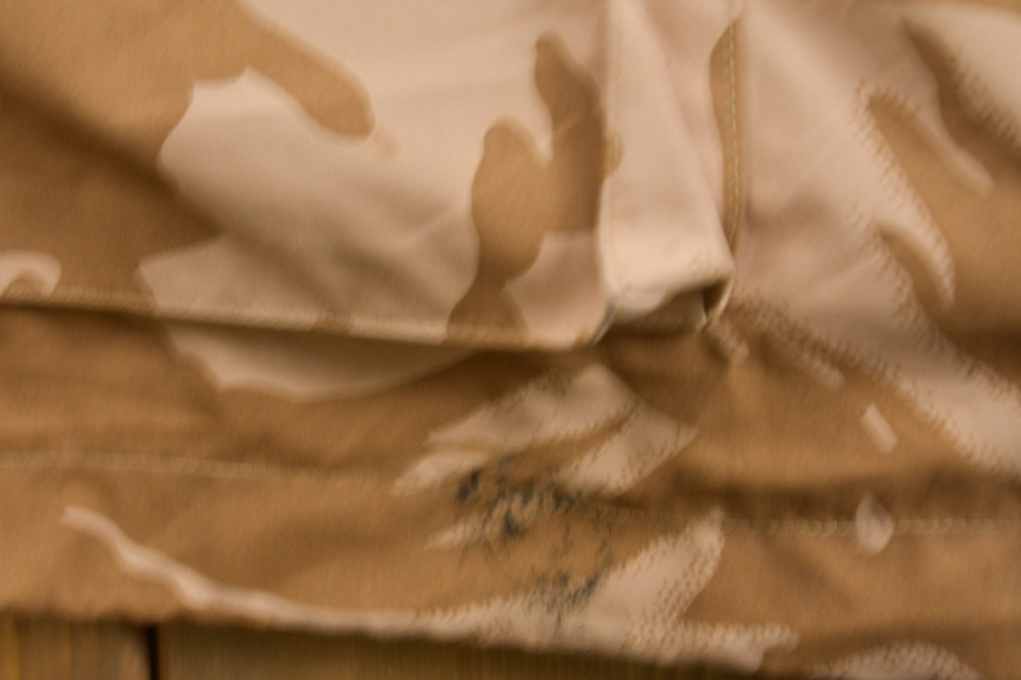Vintage 1999 Military Desert Camo Smock from propervintagecanada