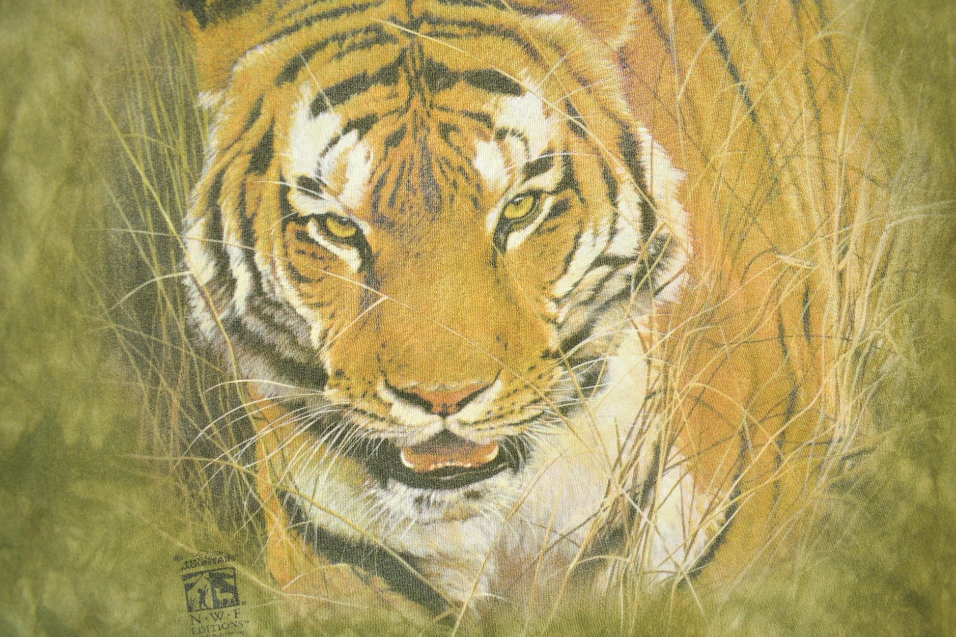 Vintage 1999 The Mountain Tiger Souvenir Graphic Print T-Shirt Men's XL from propervintagecanada