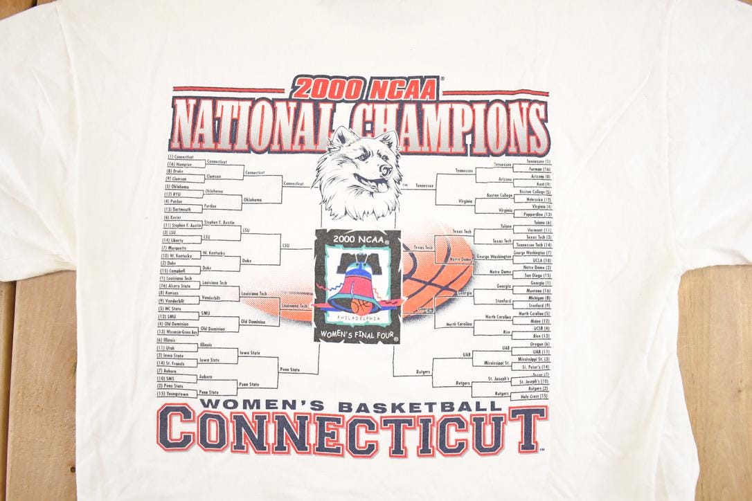 Vintage 2000 Connecticut Women's Basketball Collegiate T-Shirt Women's L from propervintagecanada