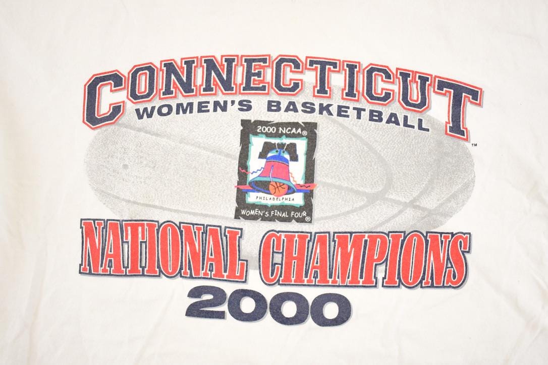 Vintage 2000 Connecticut Women's Basketball Collegiate T-Shirt Women's L from propervintagecanada