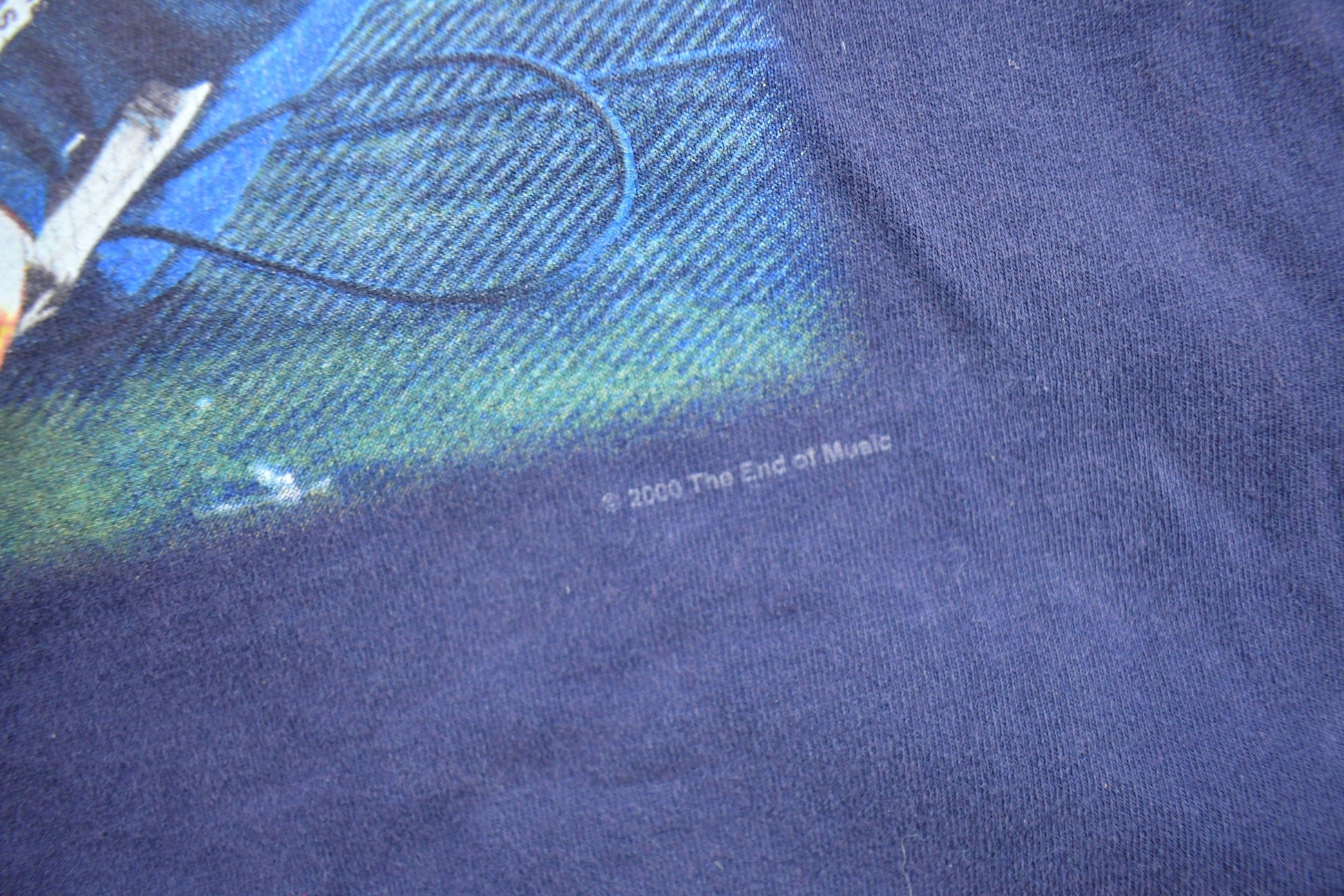 Vintage 2000 Kurt Cobain Nirvana Graphic Band T-shirt Men's XL from propervintagecanada