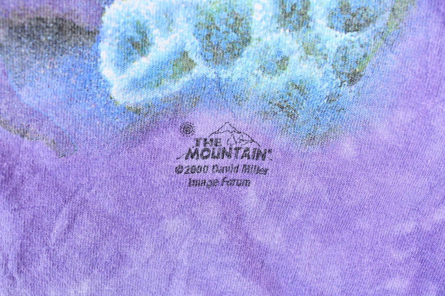 Vintage 2000 Purple The Mountain Clown Fish Aquatic Reef Tie Dye Graphic T-Shirt Men's Medium from propervintagecanada