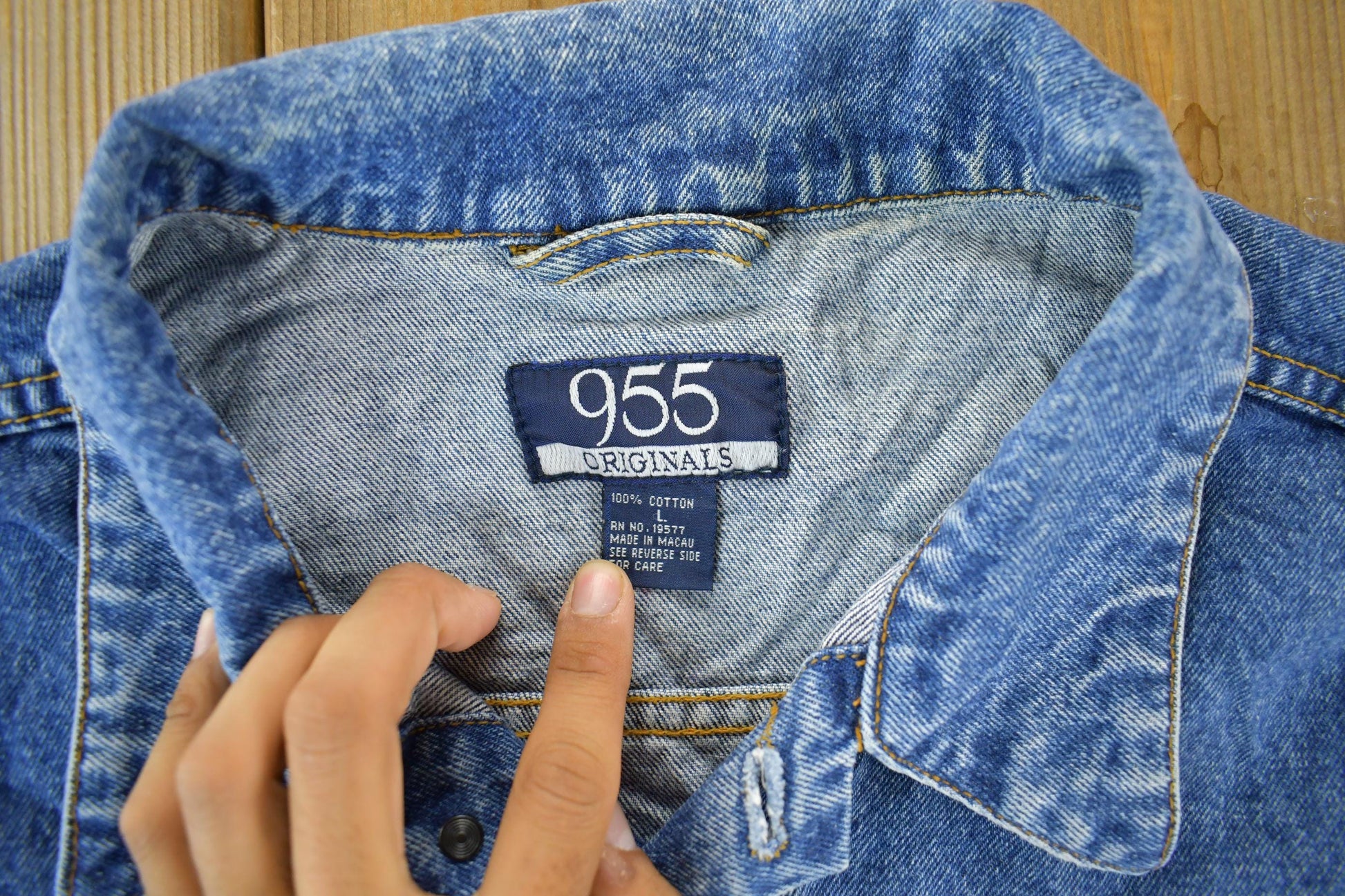 Vintage 2000s 955 Originals Denim Jean Jacket Men's M from propervintagecanada