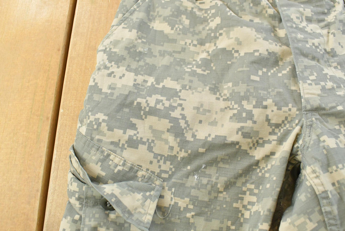 Vintage 2000s Army Military Digi Camo Cargo Pants Men's M from propervintagecanada