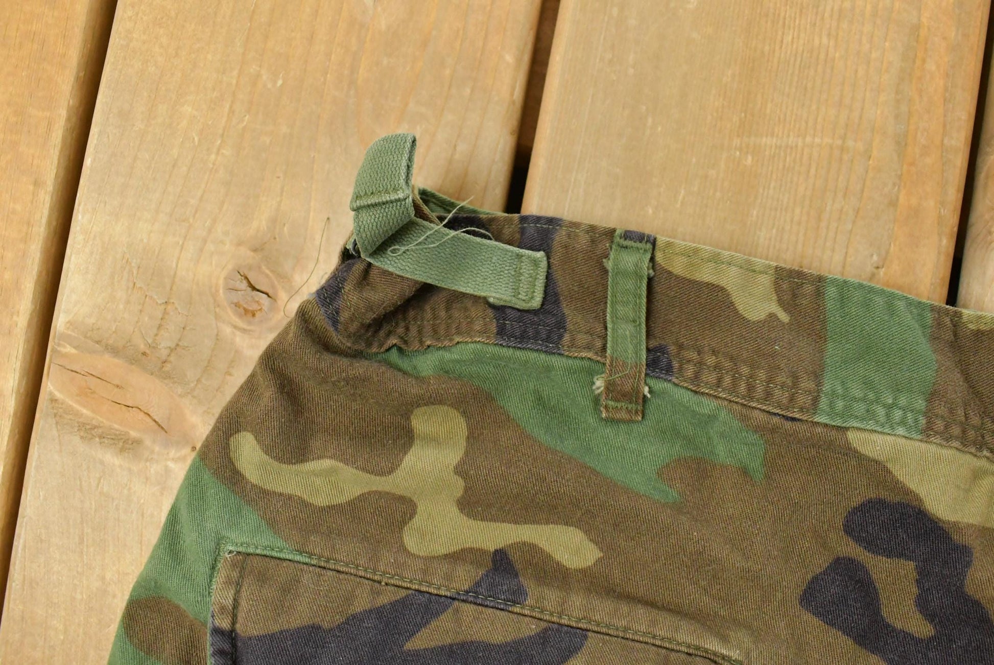 Vintage 2000s Army Military Woodland Camo Cargo Pants Men's Large from propervintagecanada