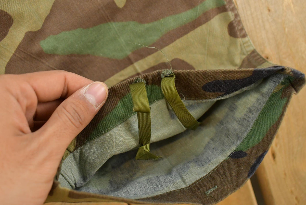 Vintage 2000s Army Military Woodland Camo Cargo Pants Men's M from propervintagecanada