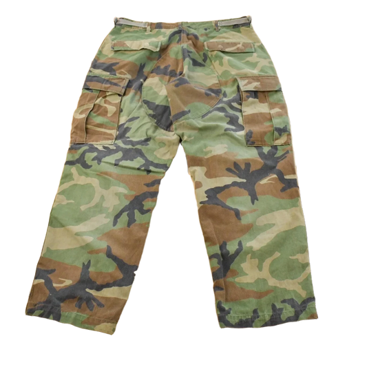 Vintage 2000s Army Military Woodland Camo Cargo Pants Men's M Short from propervintagecanada