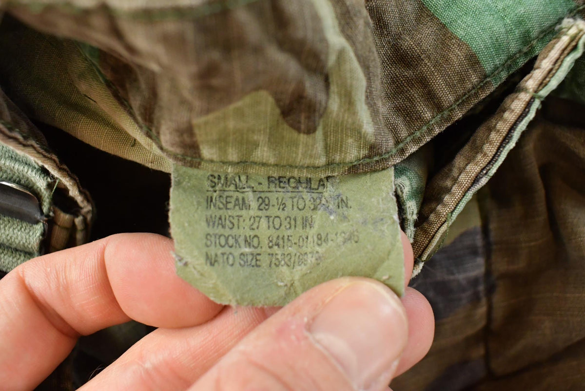 Vintage 2000s Army Military Woodland Camo Cargo Pants Men's Small from propervintagecanada