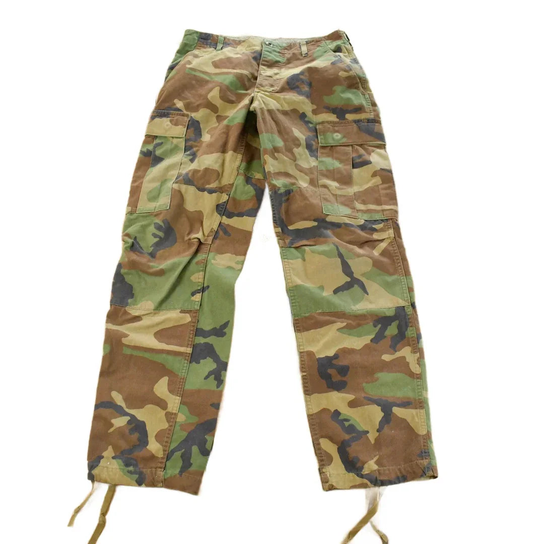 Vintage 2000s Army Military Woodland Camo Cargo Pants Men's Small / Army Pants / Military Pants / Vintage Cargos from propervintagecanada