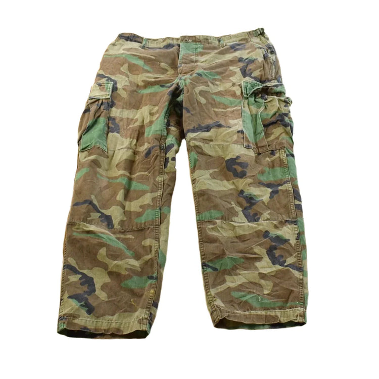 Vintage 2000s Army Military Woodland Camo Cargo Pants Men's XL from propervintagecanada