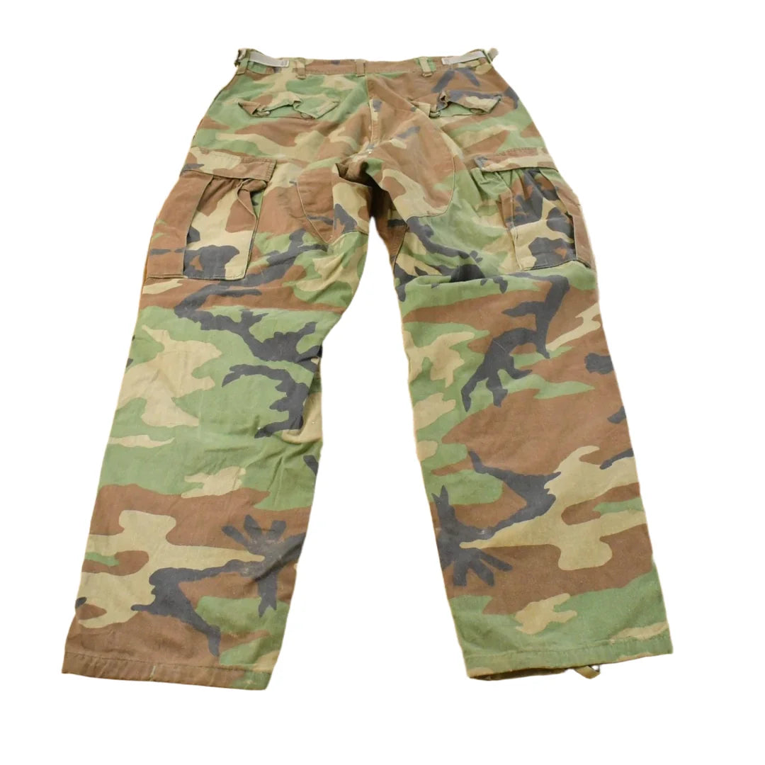 Vintage 2000s Army Woodland Camouflage Cargo Pants Men's Small from propervintagecanada