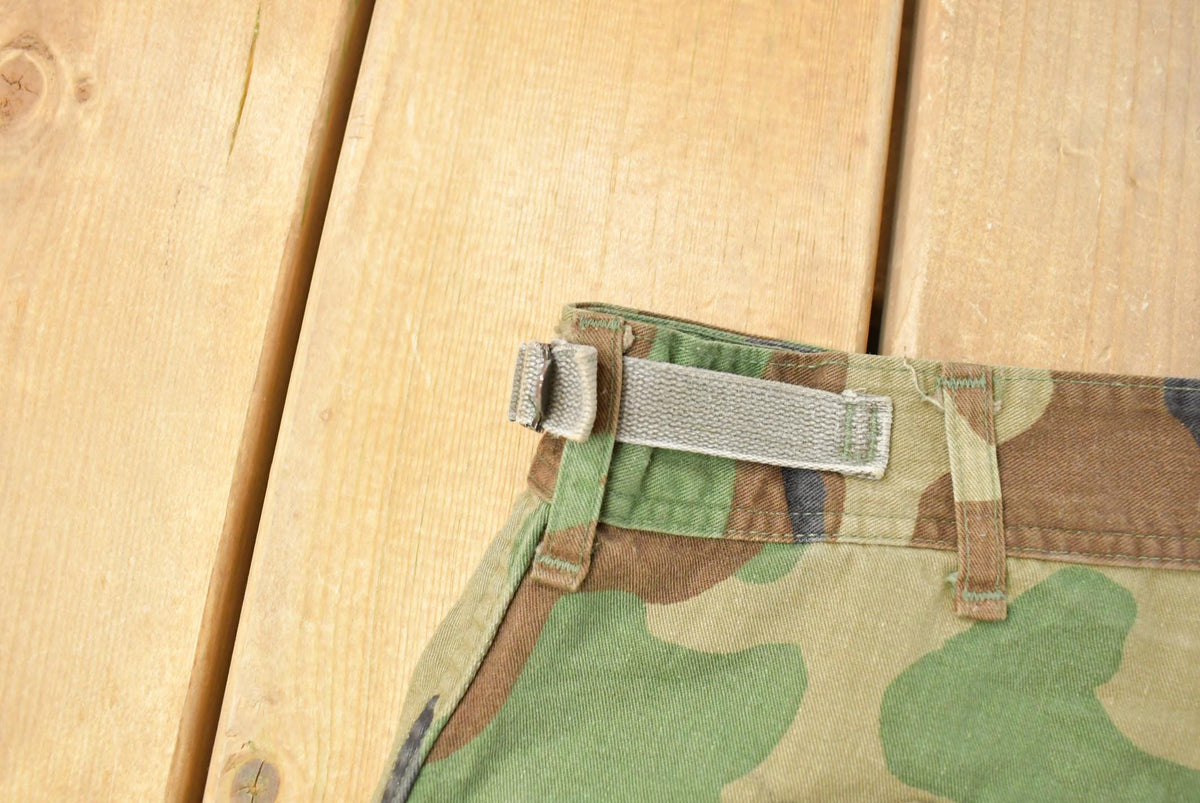 Vintage 2000s Army Woodland Camouflage Cargo Pants Men's Small from propervintagecanada