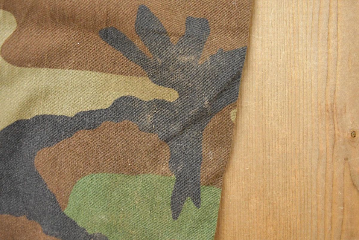 Vintage 2000s Army Woodland Camouflage Cargo Pants Men's Small from propervintagecanada