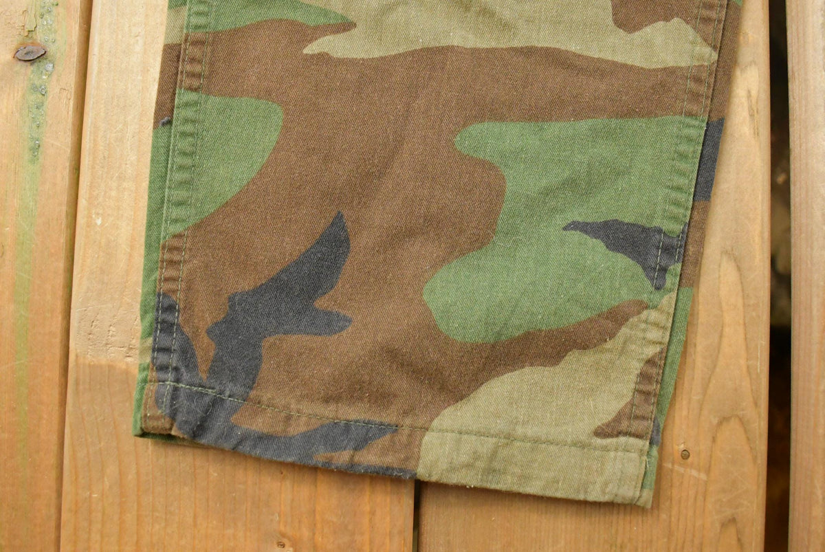 Vintage 2000s Army Woodland Camouflage Cargo Pants Men's Small from propervintagecanada