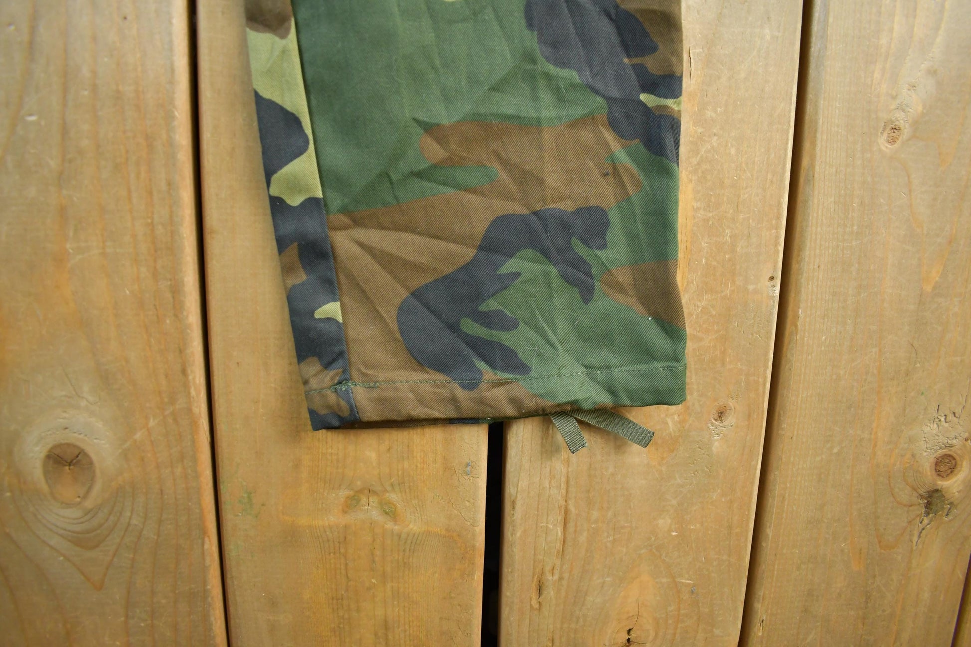 Vintage 2000s Army Woodland Camouflage Cargo Pants Women's 30 x 29 from propervintagecanada