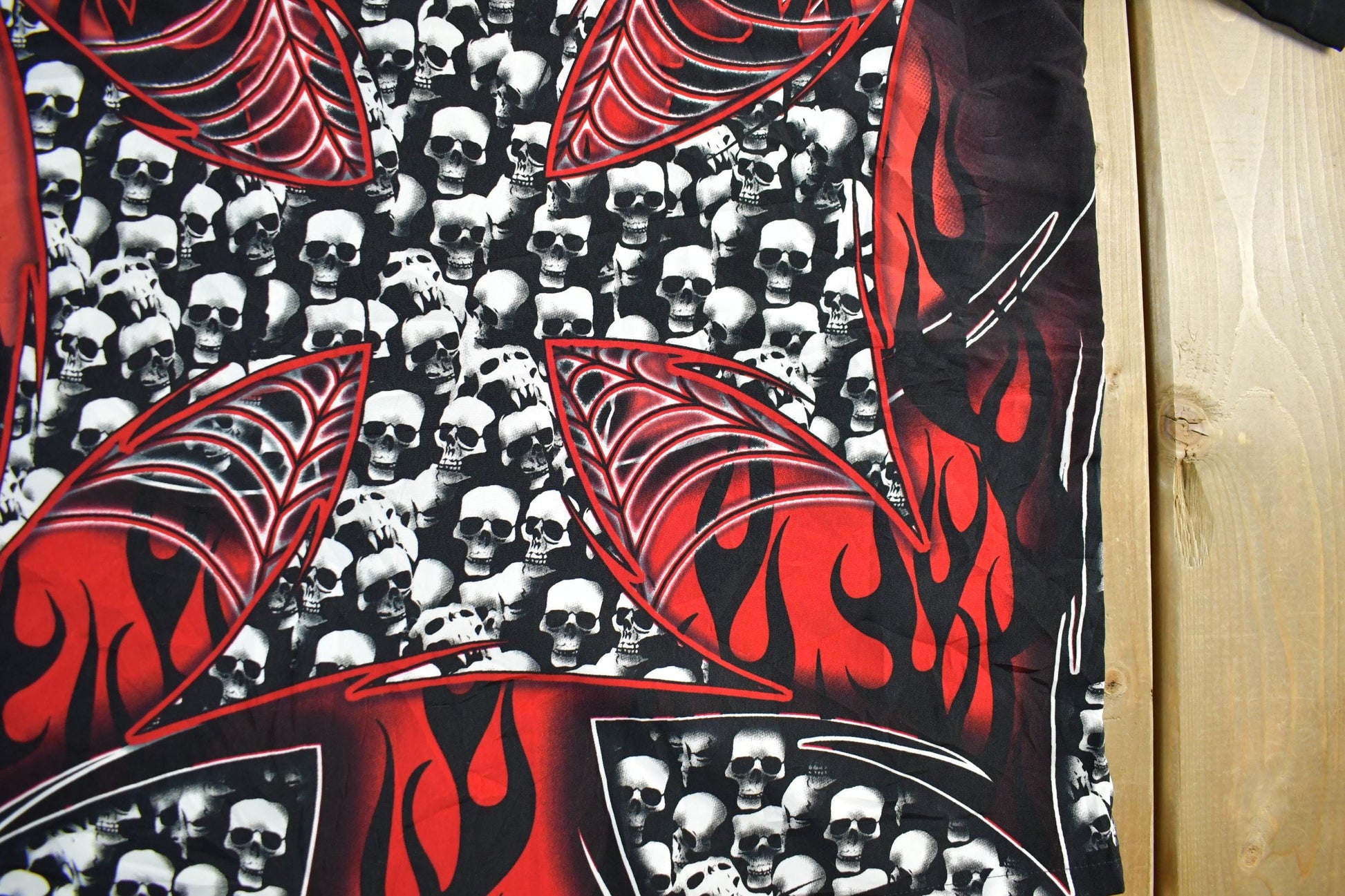 Vintage 2000s Broken Spoke Saloon Button Up Shirt Men's XL from propervintagecanada