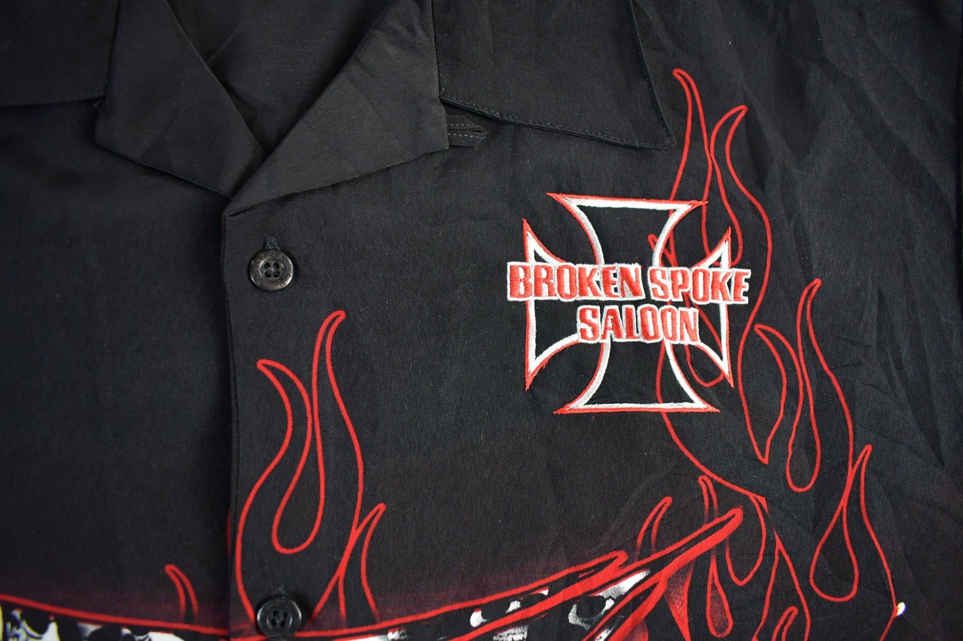 Vintage 2000s Broken Spoke Saloon Button Up Shirt Men's XL from propervintagecanada