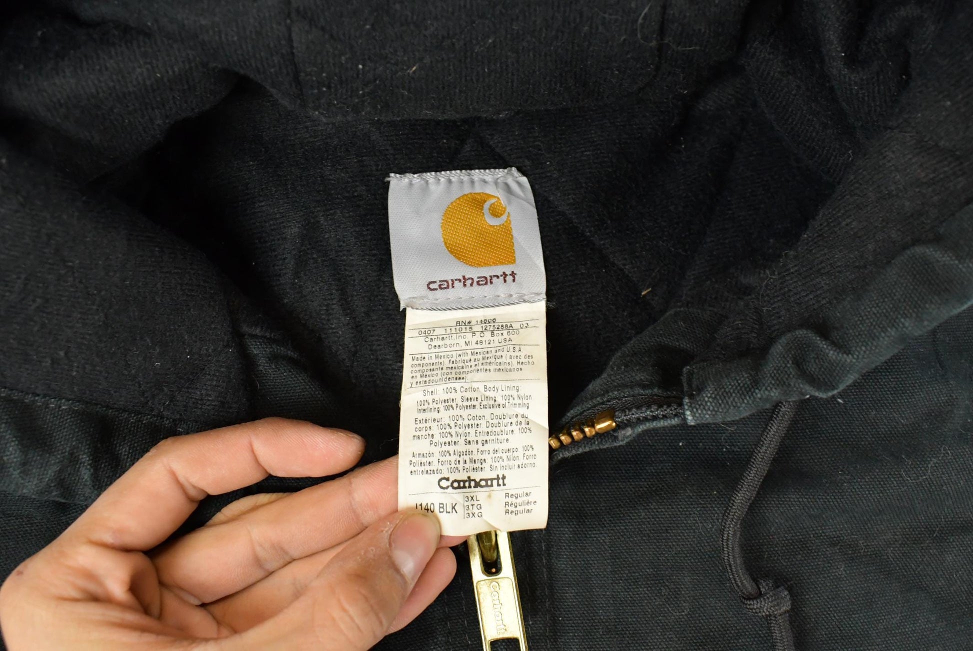 Vintage 2000s Carhartt Canvas Hooded Jacket Men's 3XL from propervintagecanada