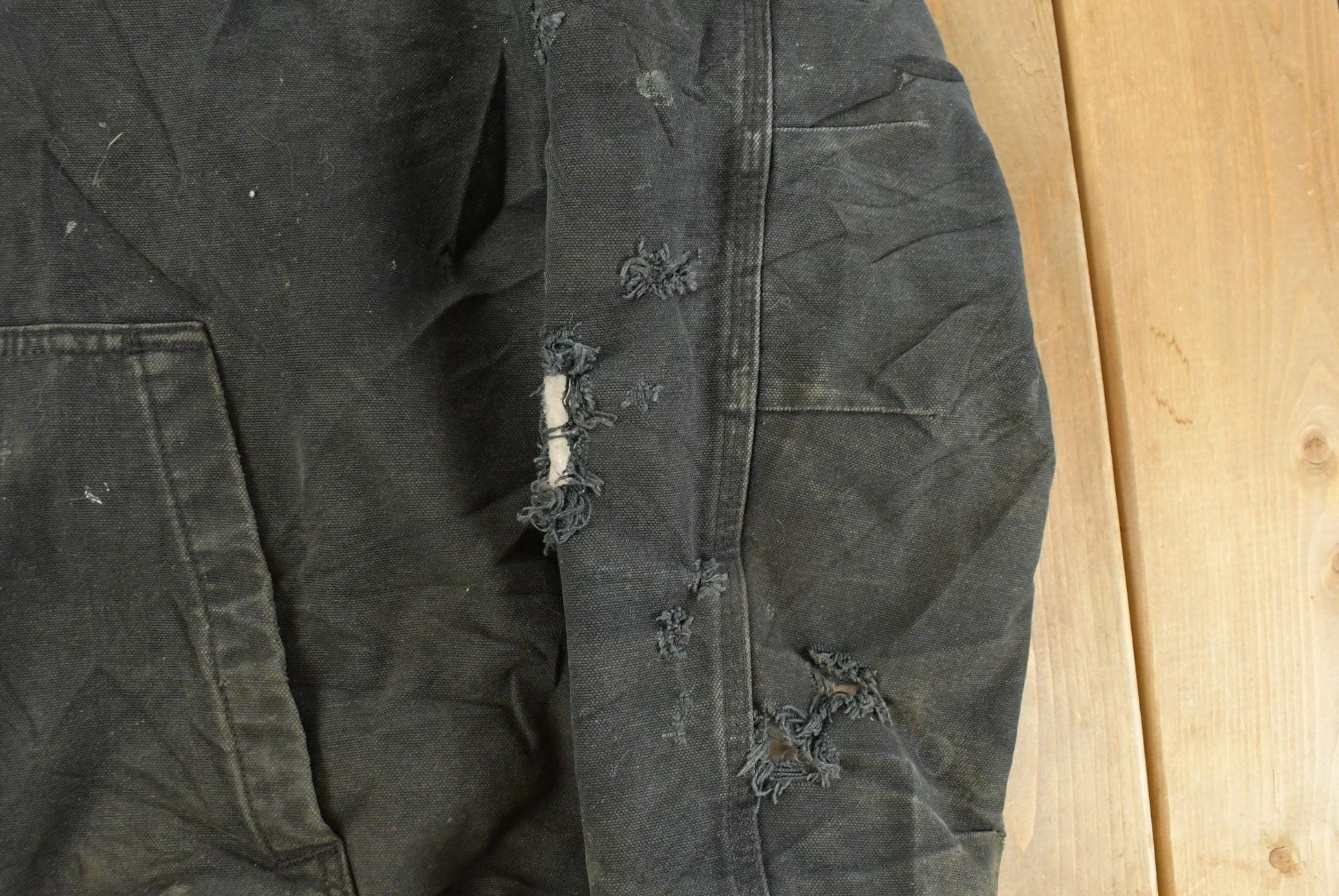 Vintage 2000s Carhartt Canvas Hooded Jacket Men's XL from propervintagecanada